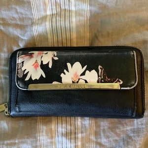 Steve Madden wallet